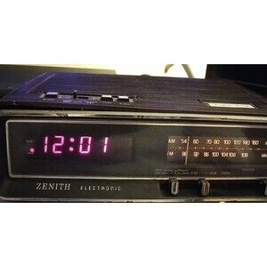 Vintage Zenith R450W Works Radio Alarm Clock Electric RED LCD wood grain 70s 80s